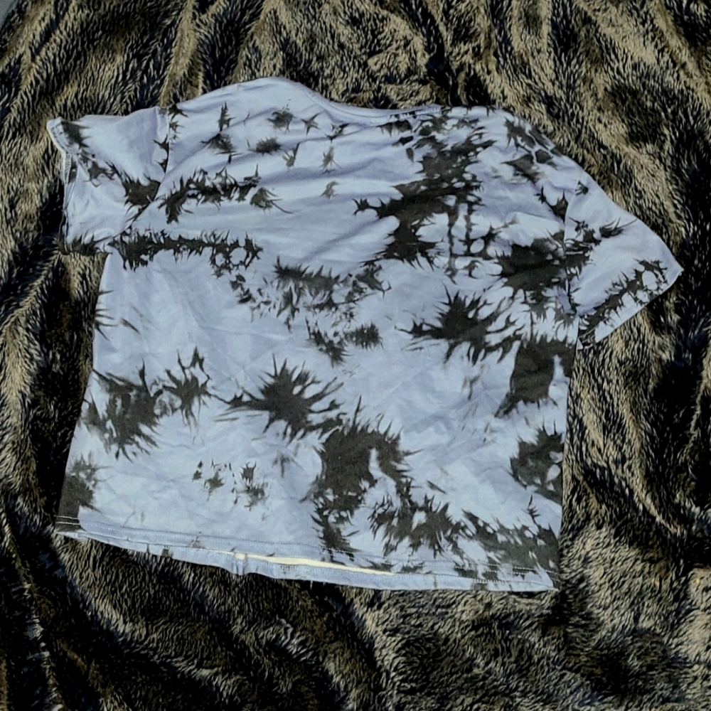 Blue and black tye dye shirt<3